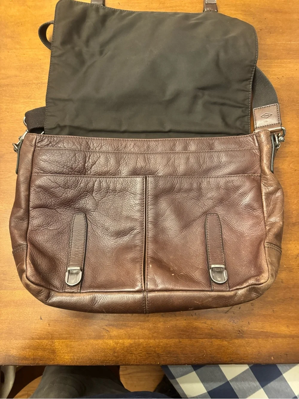 Fossil carry interior fabric